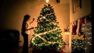 Χριστουγεννιάτικη διακόσμηση στο σπίτι με έξυπνες ιδέες